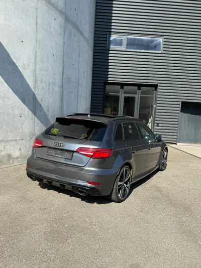 Audi RS3 Sportback 2.5 TSI Quattro — 400 ch, transmission S-tronic, sans filtre à particules — arrière