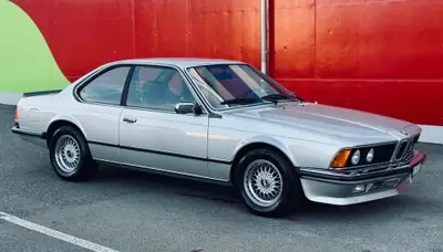BMW 635CSi (1982) — Chef-d'œuvre coupé des années 80, contrôle technique OK — Heckansicht