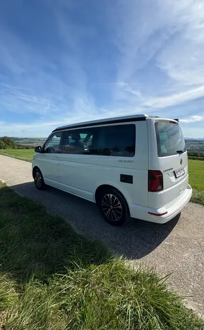 VW T6.1 California Ocean Edition — Camping-car premium, 84 000 km, diesel automatique — Seitenansicht
