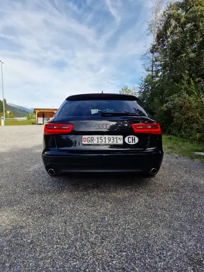 Audi A6 Avant 3.0 TDI V6 quattro — Break premium diesel, équipement S line complet — Heckansicht