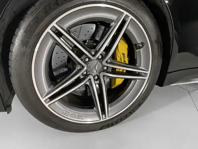 Mercedes-AMG GT 63 S 4Matic+ — Coupé haute performance, 639 ch et 11'500 km seulement — Miniature 16