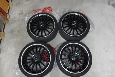 Mercedes-Benz CLA 45 AMG 4Matic — Berline sportive allemande, 381 ch et deux trains de roues — Thumbnail 9