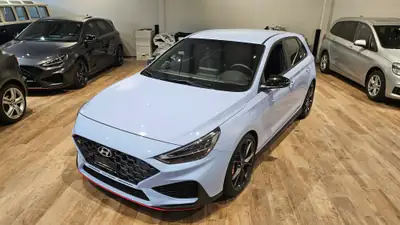 Hyundai i30 2.0 T-GDi N DCT — Berline sportive 280 ch, très faible kilométrage — side view