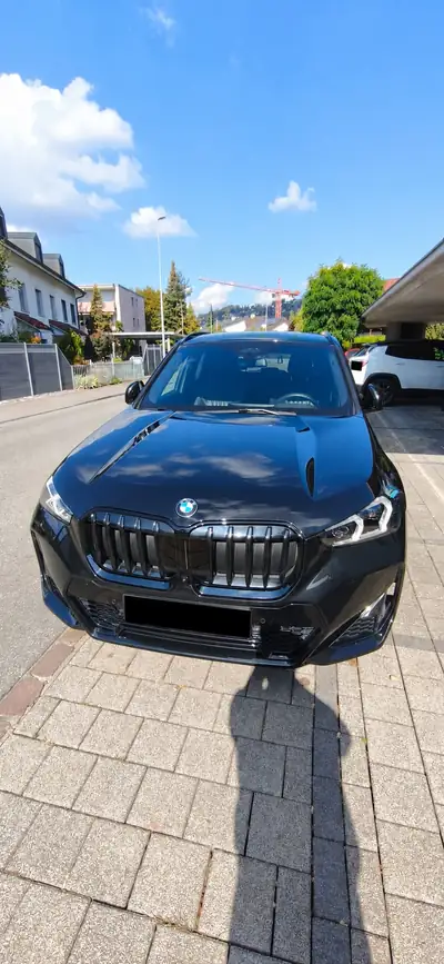 BMW X1 xDrive 23i 48V M Sport — SUV compact hybride, design sportif et efficacité énergétique — Miniatur 13