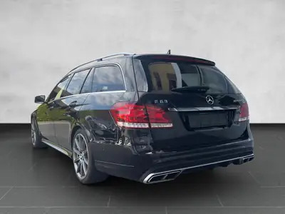 Mercedes-Benz E 63 AMG S 4Matic — Break sportif 585 ch, sans accident — fianco