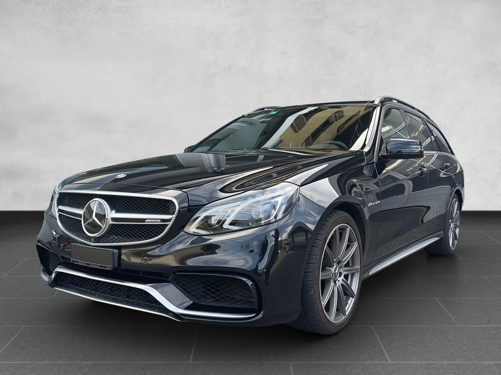 Mercedes-Benz E 63 AMG S 4Matic — Break sportif 585 ch, sans accident — vista esterna