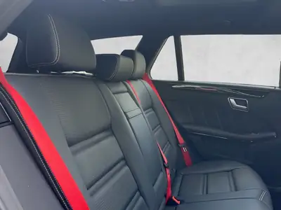Mercedes-Benz E 63 AMG S 4Matic — Break sportif 585 ch, sans accident — Miniatura 12