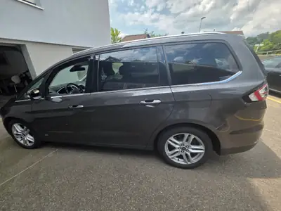 Ford Galaxy 2.0 TDCi Titanium AWD — Monospace 7 places, traction intégrale, sans sinistre — détail