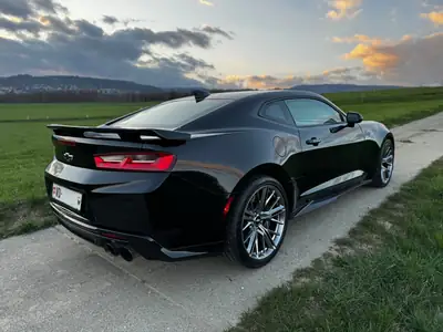 Chevrolet Camaro ZL1 2018 — Muscle car américain 659 ch, sans accident — tableau de bord