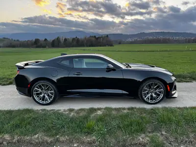 Chevrolet Camaro ZL1 2018 — Muscle car américain 659 ch, sans accident — intérieur