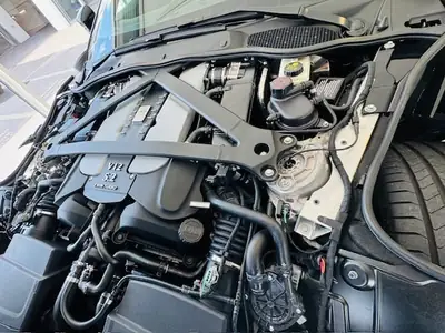 Aston Martin DBS Coupé Superleggera 2019 — Grand tourisme britannique à 19 900 km — détail