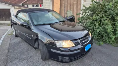 SAAB 9-3 2.0t Vector — Cabriolet sportif, moteur turbo 175 ch, seulement 66'000 km — vista esterna