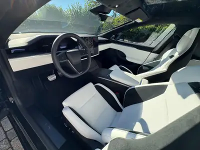 Tesla Model S Plaid 2025 — 1267 ch, ultra-performance électrique, 6500 km seulement — cruscotto
