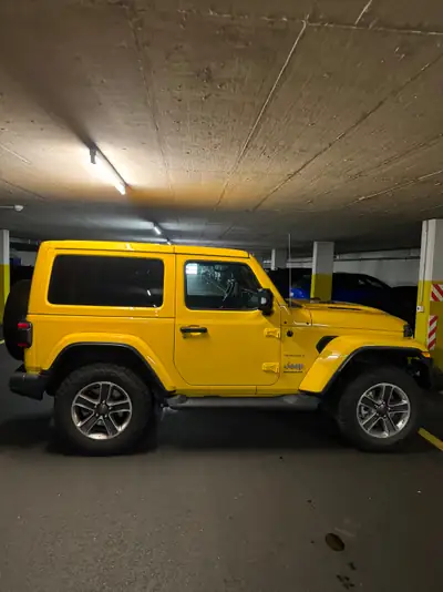 Jeep Wrangler 2.2 MJ Sahara — Diesel robuste, 83'000 km, 4x4 intégral — dashboard