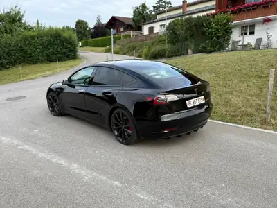 Tesla Model 3 Performance Dual Motor AWD — Électrique haute performance, 178 000 km — dashboard