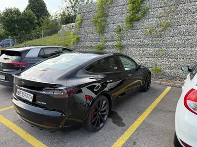 Tesla Model 3 Performance Dual Motor AWD — Électrique haute performance, 178 000 km — Thumbnail 7