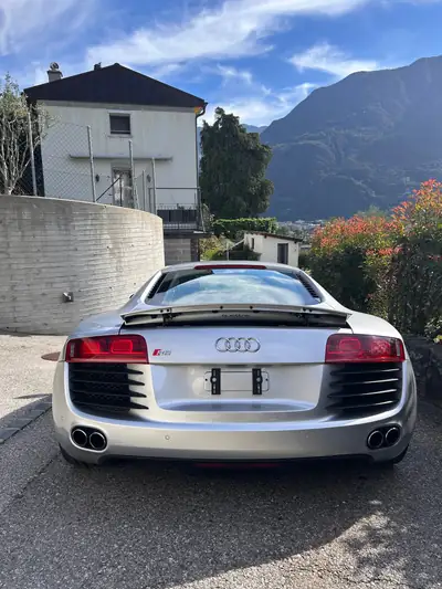 Audi R8 Coupé 4.2 — Supercar iconique, 420 ch, très faible kilométrage — Heckansicht