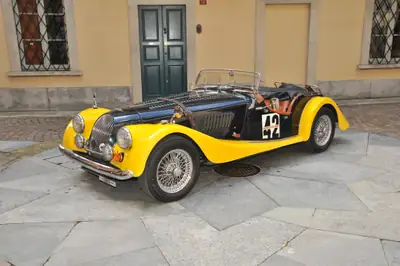 Morgan PLUS 8 1975 — Roadster britannique légendaire, 64'000 km — Außenansicht