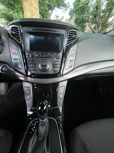 Hyundai i40 1.7 CRDi — Berline élégante, diesel économe, sans accident — Miniature 12