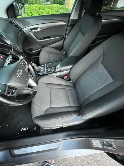 Hyundai i40 1.7 CRDi — Berline élégante, diesel économe, sans accident — Miniature 10