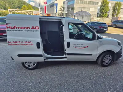 Fiat Doblò 1.6 Multijet Cargo — Utilitaire compact diesel, quasi neuf — fianco