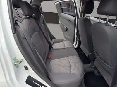 Chevrolet Spark 1.2 LS — Citadine fiable, climatisée, sans accident — Thumbnail 18