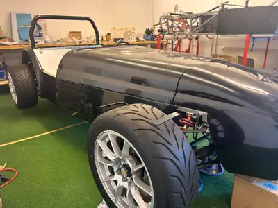 Lotus Super Seven Westfield — Kit car légendaire, châssis sport pur — Heckansicht