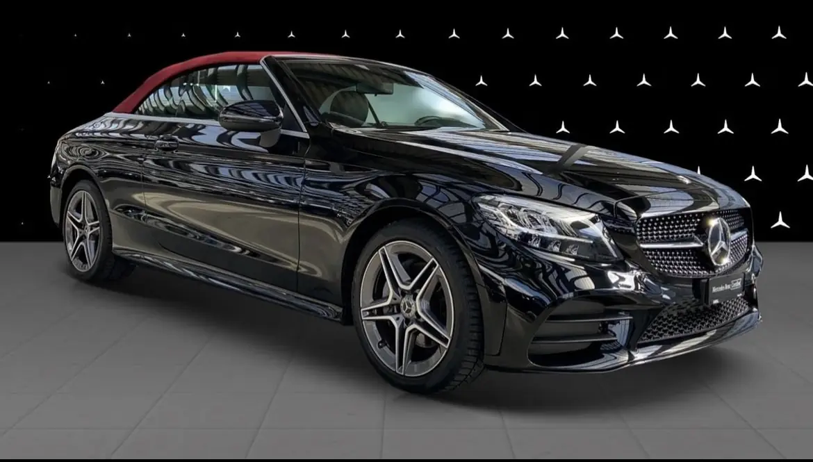 Mercedes-Benz C 180 Cabriolet AMG Line — Élégance décapotable, 45 000 km seulement — vue extérieure