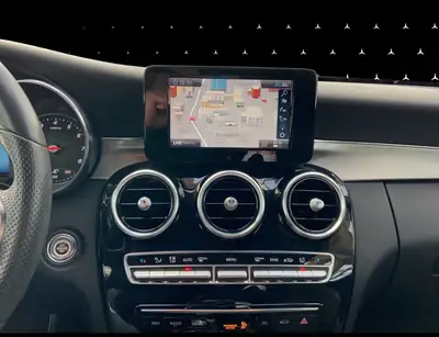 Mercedes-Benz C 180 Cabriolet AMG Line — Élégance décapotable, 45 000 km seulement — Miniature 10