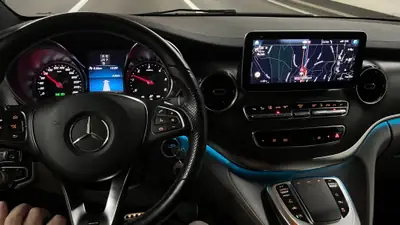Mercedes-Benz V 300 d — Monospace premium 4Matic, entretien officiel impeccable — Miniatur 9