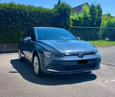 VW Golf 1.5 eTSI mHEV — Hybride essence performant, entretien récent, 49 950 km — exterior view