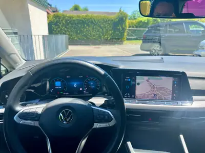 VW Golf 1.5 eTSI mHEV — Hybride essence performant, entretien récent, 49 950 km — Thumbnail 12