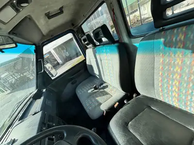 Iveco Turbo Daily 40.10W — Benne basculante robuste, diesel économe, 112'000 km — Miniatur 10