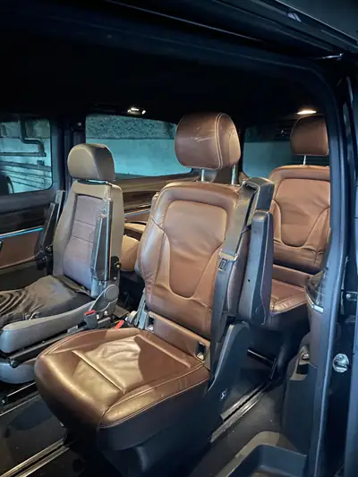 Mercedes-Benz V 250 — Monospace premium diesel, 30 000 km seulement — fianco