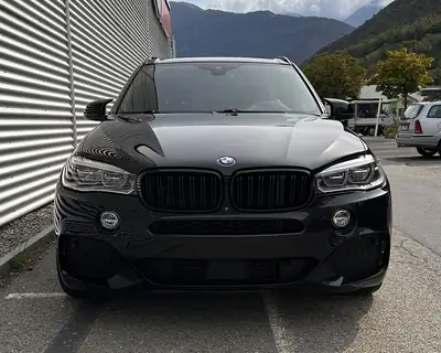 BMW X5 xDrive 30d Steptronic — SUV premium 258 ch, entretien récent et M-Paket — side view