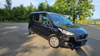 Ford Tourneo Connect Grand — Monospace spacieux diesel automatique, 71 700 km — exterior view