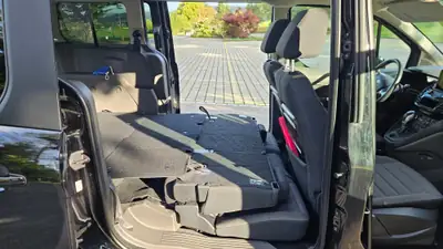 Ford Tourneo Connect Grand — Monospace spacieux diesel automatique, 71 700 km — Thumbnail 11
