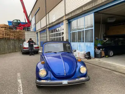VW Käfer Cabriolet 1975 — Légende décapotable, seulement 2000 km — vue extérieure