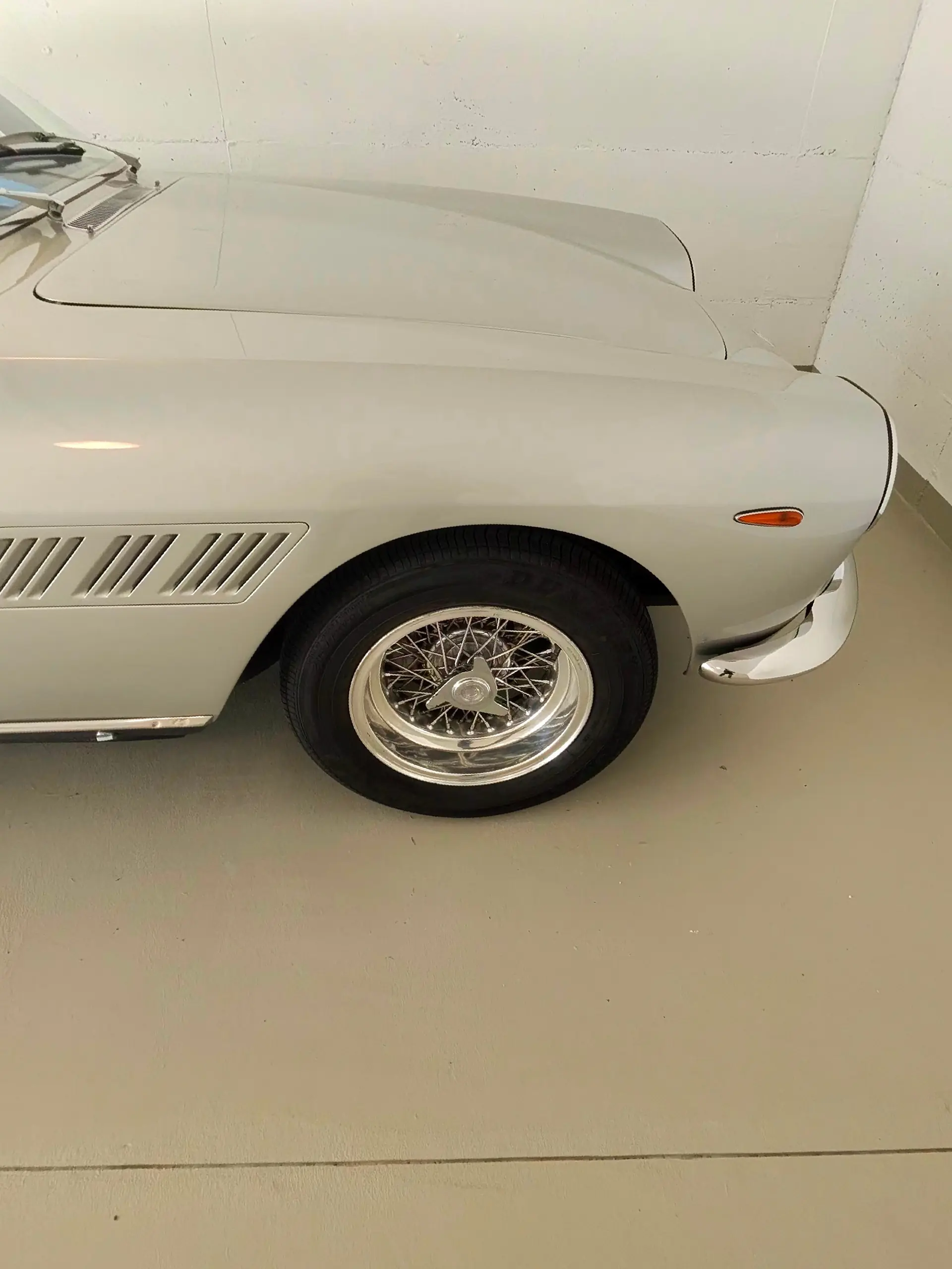 Ferrari 330 GT 2+2 — Chef-d'œuvre des années 1960, 300 ch et seulement 56'000 km