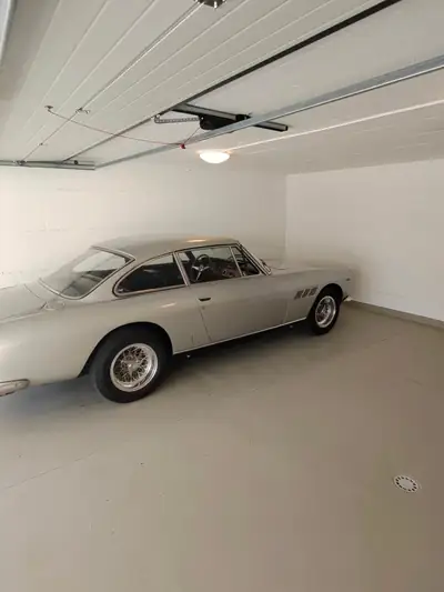 Ferrari 330 GT 2+2 — Chef-d'œuvre des années 1960, 300 ch et seulement 56'000 km — Innenraum