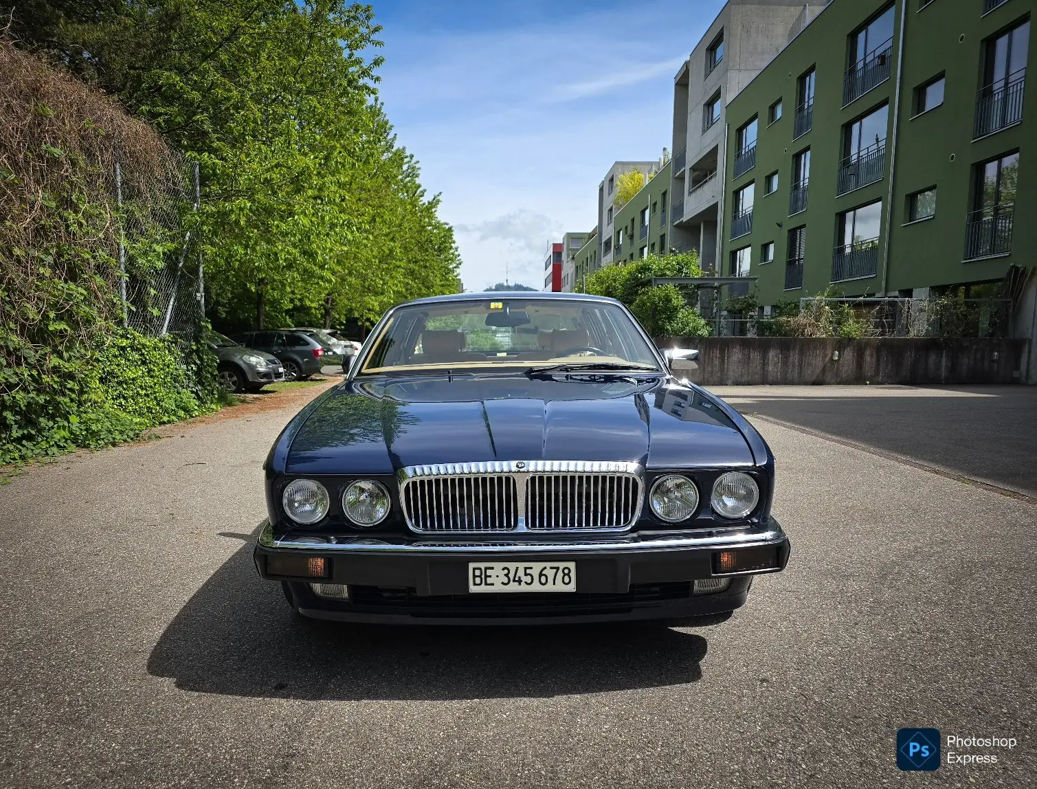 Daimler Double Six 6.0 — Berline de prestige rare, 307 ch, veteranzulassung — vue extérieure