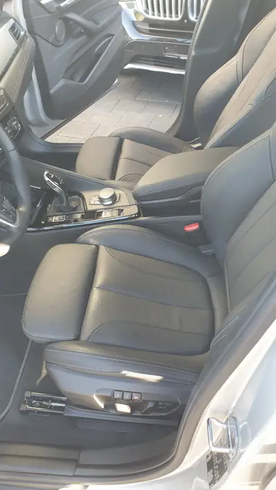 BMW X2 sDrive 20i Steptronic — Petit SUV agile, 27'000 km seulement — intérieur