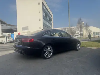 Audi S6 5.2 V10 quattro — Berline de prestige, 435 ch et transmission tiptronic — côté