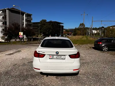 BMW 320 Gran Turismo xDrive Diesel — Polyvalence premium et traction intégrale — Miniature 8