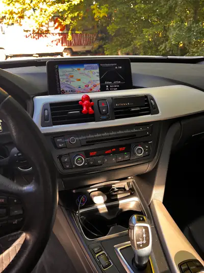 BMW 320 Gran Turismo xDrive Diesel — Polyvalence premium et traction intégrale — Miniature 14