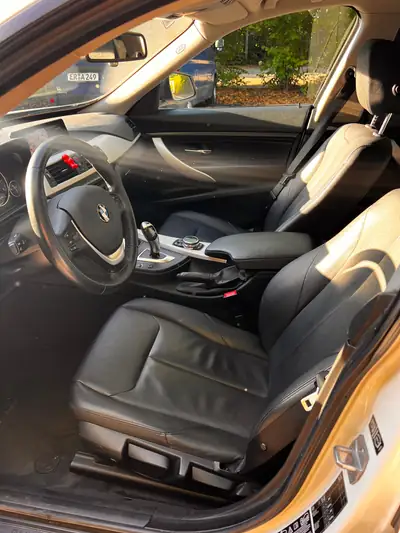 BMW 320 Gran Turismo xDrive Diesel — Polyvalence premium et traction intégrale — Miniature 15