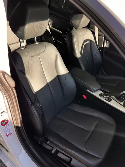 BMW 320 Gran Turismo xDrive Diesel — Polyvalence premium et traction intégrale — Miniature 16