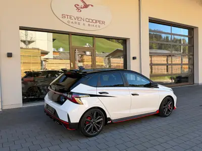 Hyundai i20 1.6 T-GDi N — Petit sportif dynamique, état impeccable et quasi neuf — side view