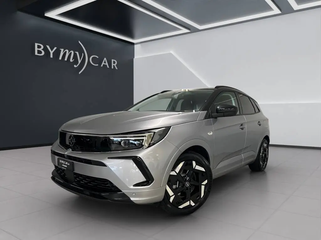 Opel Grandland 1.6 Hybrid4 GSe — SUV hybride rechargeable, 26'000 km seulement