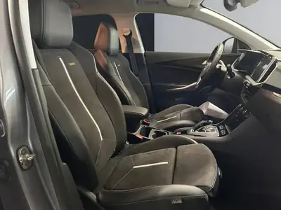 Opel Grandland 1.6 Hybrid4 GSe — SUV hybride rechargeable, 26'000 km seulement — Detail